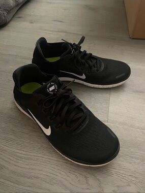 Nike Black and White Women's Free Run shoes